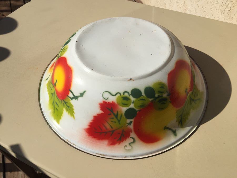 Vintage Metal Painted Bowl [Photo 4]