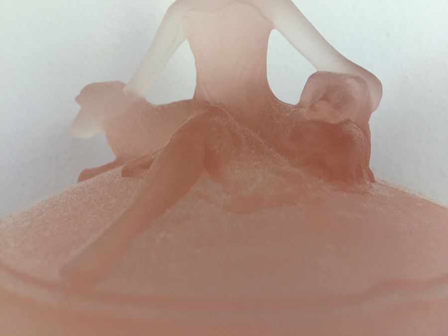 Vintage Art Deco L E Smith Annette Pink Satin Glass Powder Jar Woman Dogs [Photo 5]