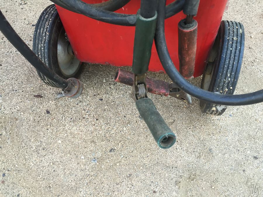 McColpin-Christie 6V-12V Portable Charger Model QW Commercial Automotive [Photo 8]