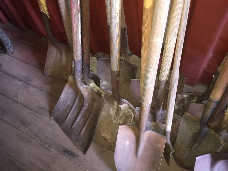 Huge Garden Tool Lot [Photo 6]