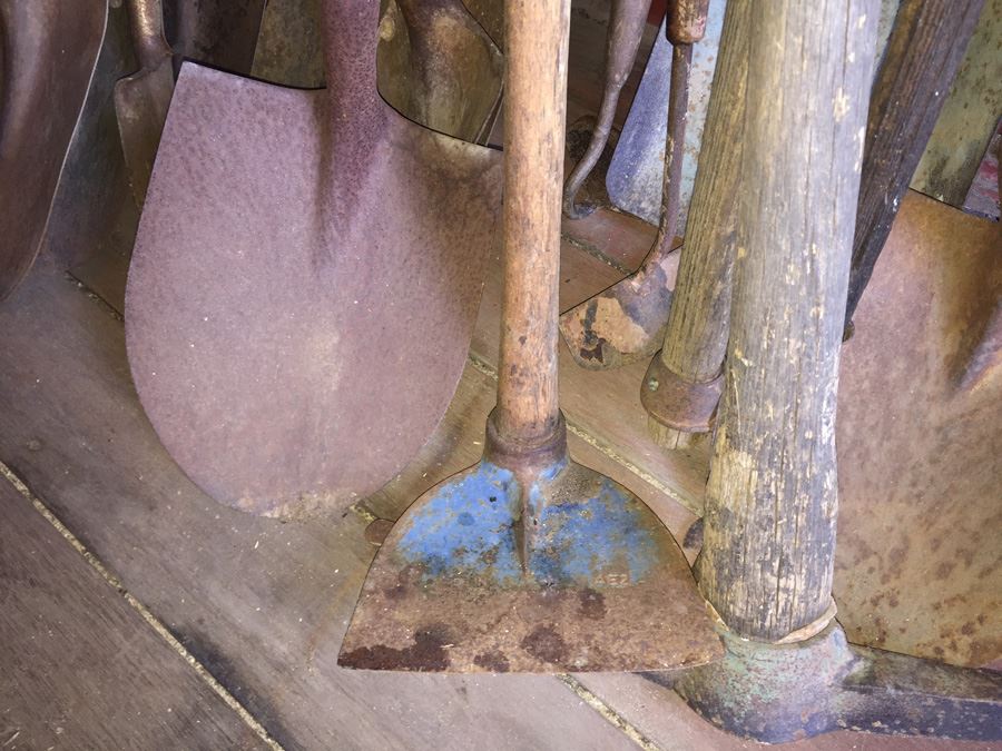 Huge Garden Tool Lot [Photo 8]