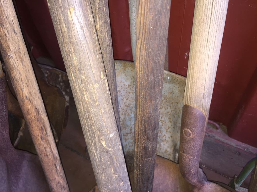 Huge Garden Tool Lot [Photo 9]