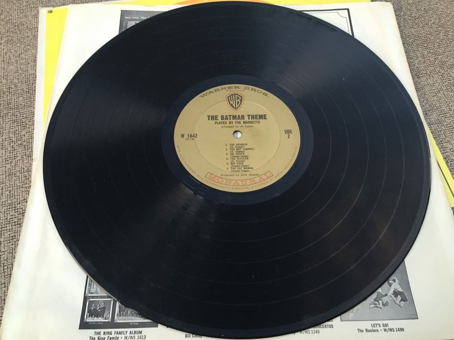 The Batman Theme Played By The Marketts Vinyl Record [Photo 7]