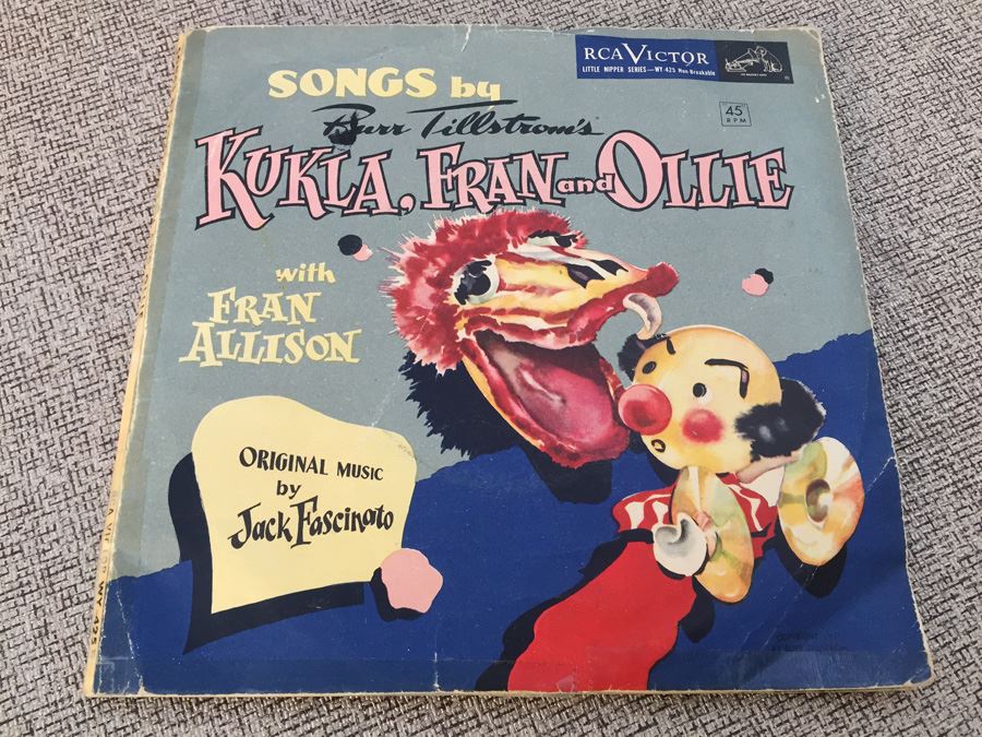 Children's 45 Vinyl Records [Photo 2]