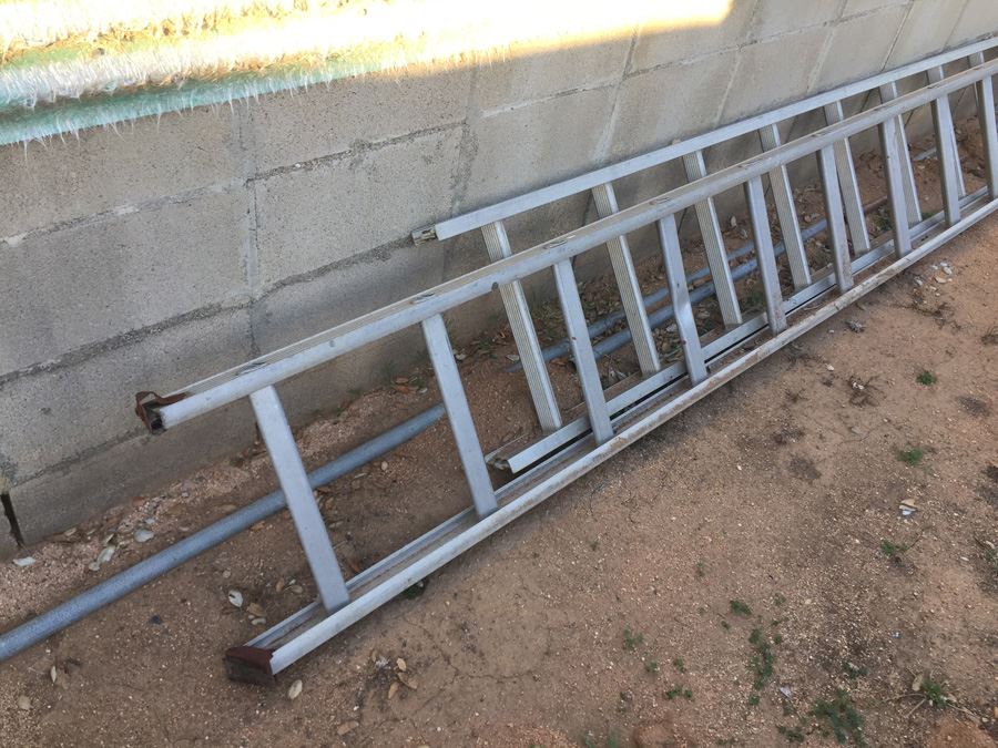 Huge Aluminum Ladder Lot (Some Ladders Have Issues) [Photo 4]
