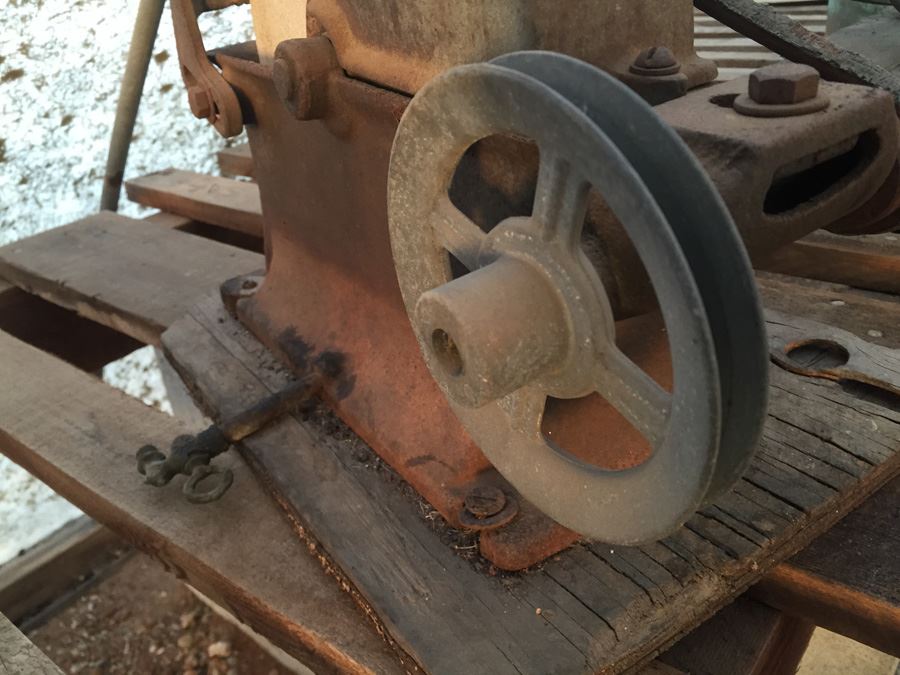 Old Grinding Wheel [Photo 8]