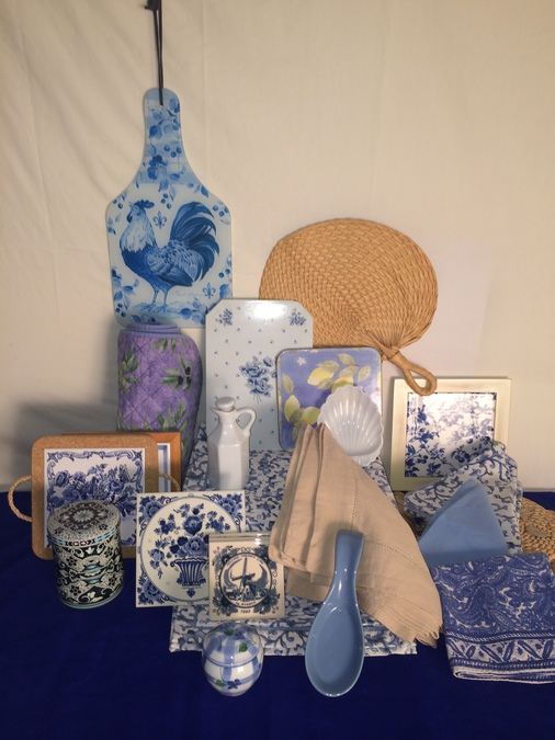 Blue & White Lot [Photo 2]