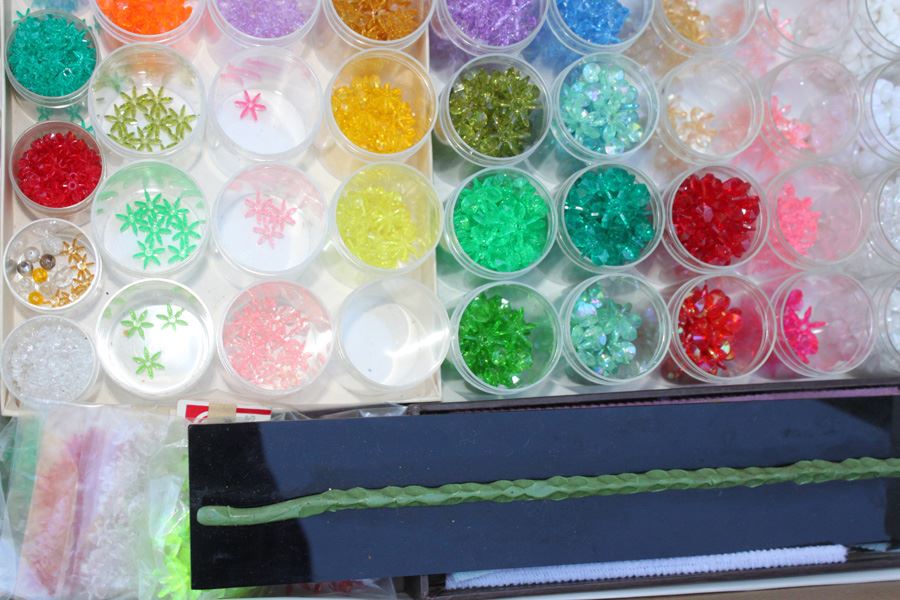 Huge Snowflake Assembly Parts Lot - 4 Boxes Filled [Photo 6]