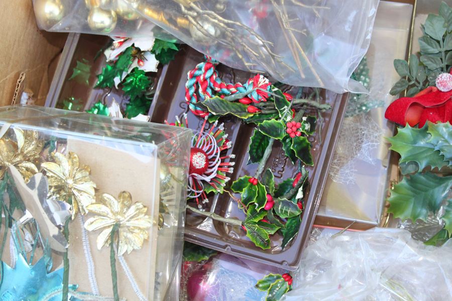 Christmas Decoration Lot [Photo 5]