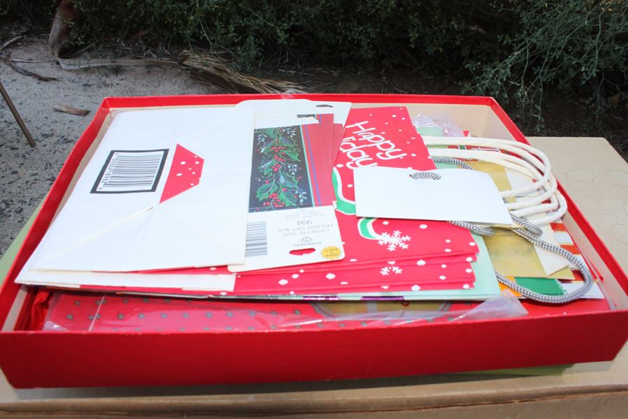 Christmas Craft Lot - 5 Boxes [Photo 4]