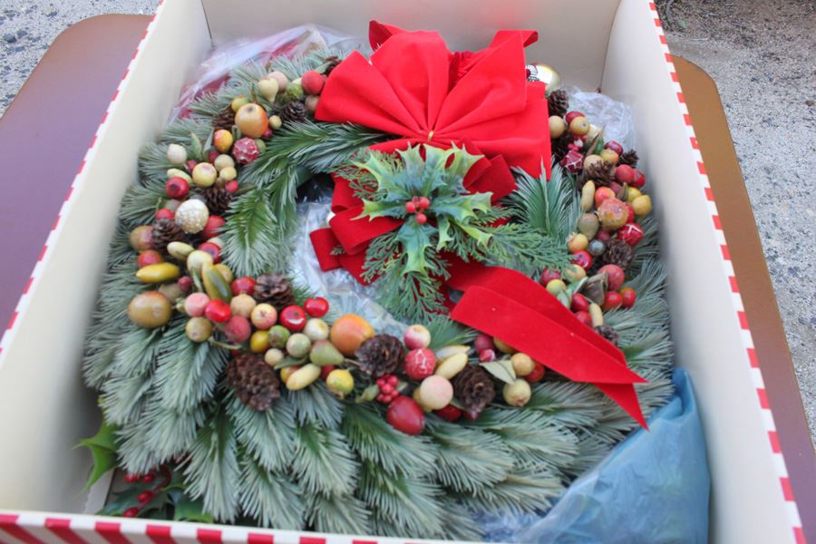 Christmas Decoration Lot [Photo 2]