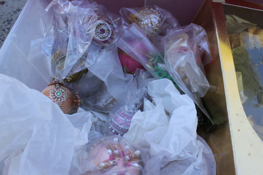 Hand Made Ornament Lot [Photo 1]
