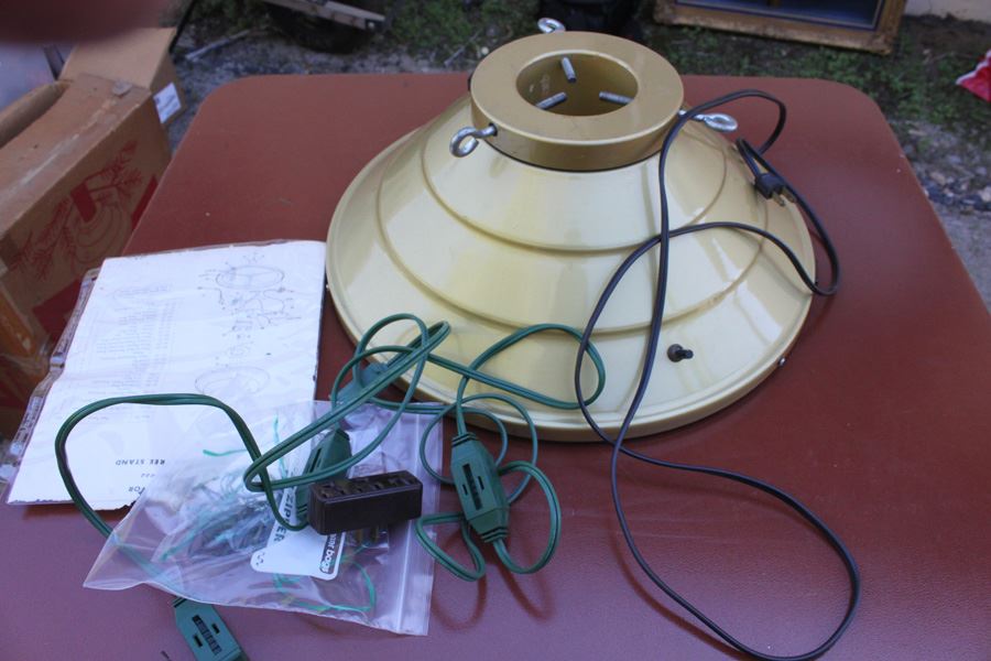 Heiress Rotating Christmas Tree Stand [Photo 4]