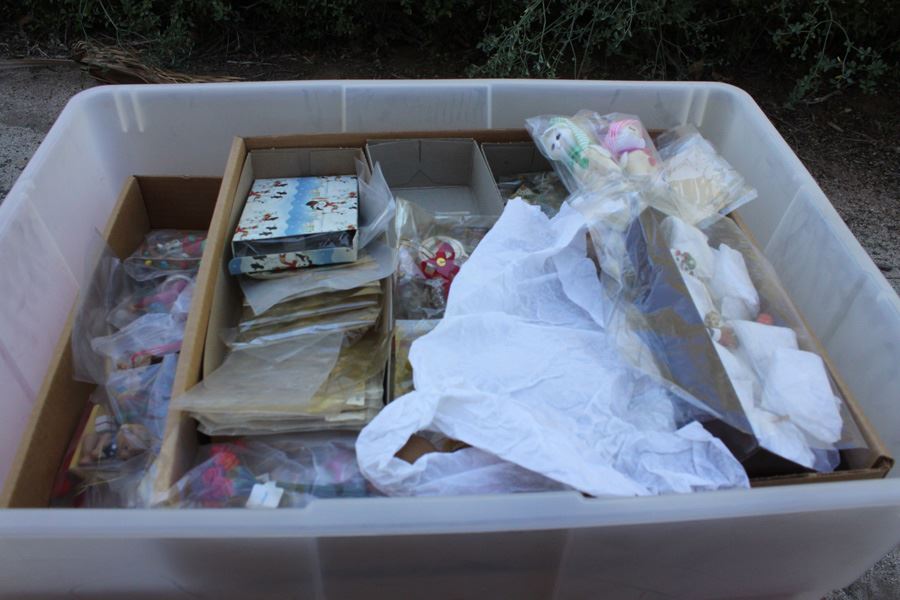 Huge Lot Of Small Christmas Ornaments [Photo 1]