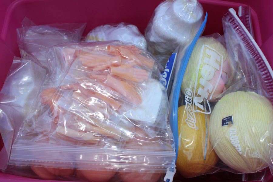 Plastic Doll Figure Parts Lot [Photo 3]