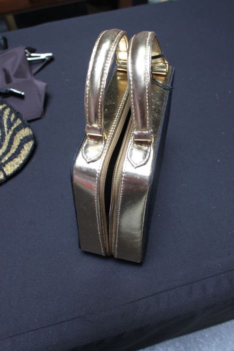 Handbag Lot 4 [Photo 9]