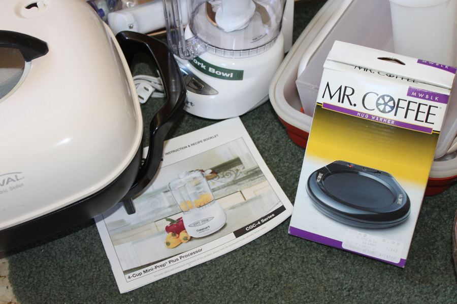 Huge Kitchen Appliance Lot [Photo 7]