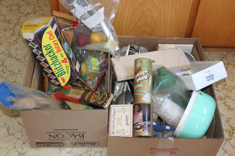 Kitchen Lot [Photo 2]