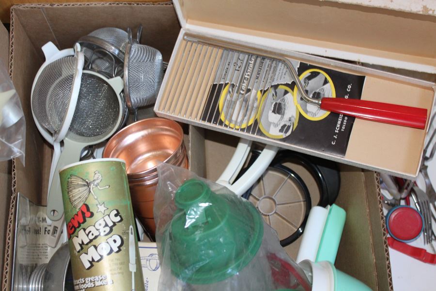 Kitchen Lot [Photo 3]