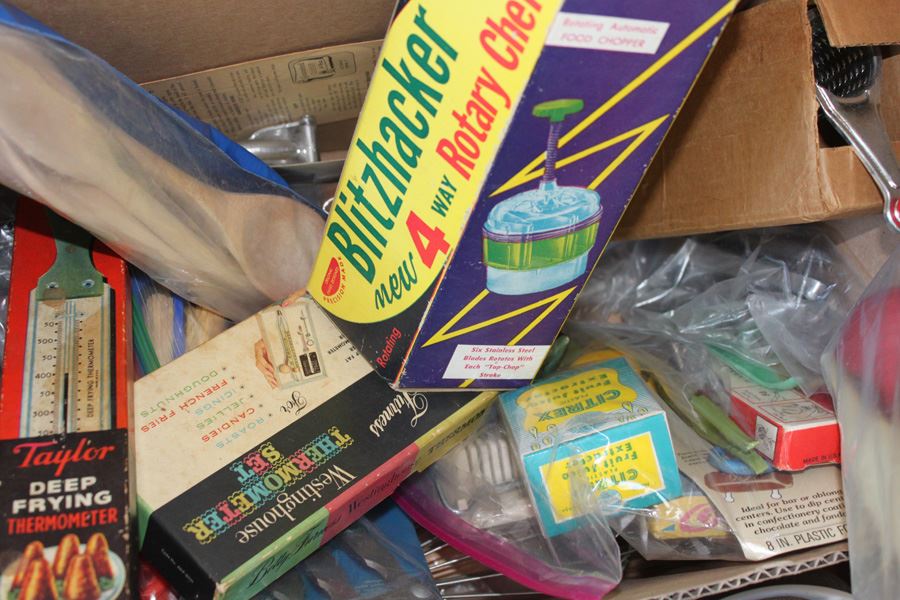 Kitchen Lot [Photo 4]