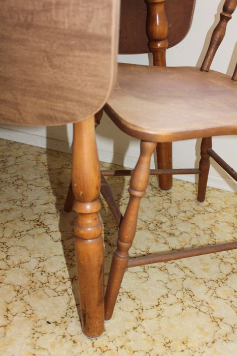 Small Drop Leaf Kitchen Table With 2 Chairs [Photo 6]
