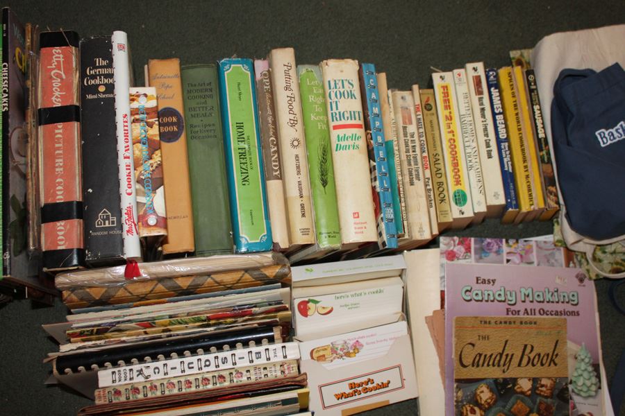 Cookbook Lot [Photo 3]