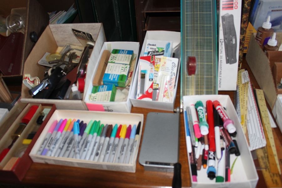 Huge Office Supply Lot [Photo 4]