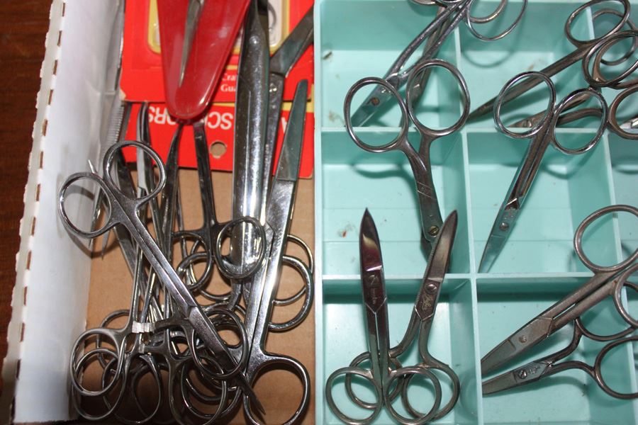 Huge Scissor Lot [Photo 2]