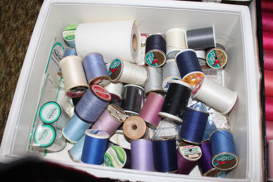 Sewing Supply Lot [Photo 4]