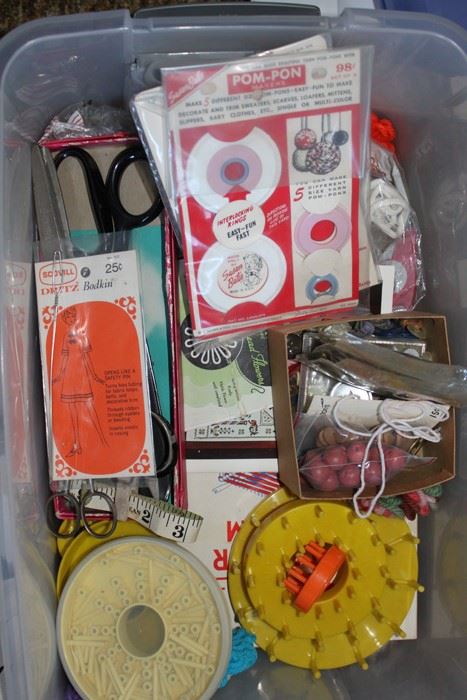 Knitting Sewing Craft Lot [Photo 4]