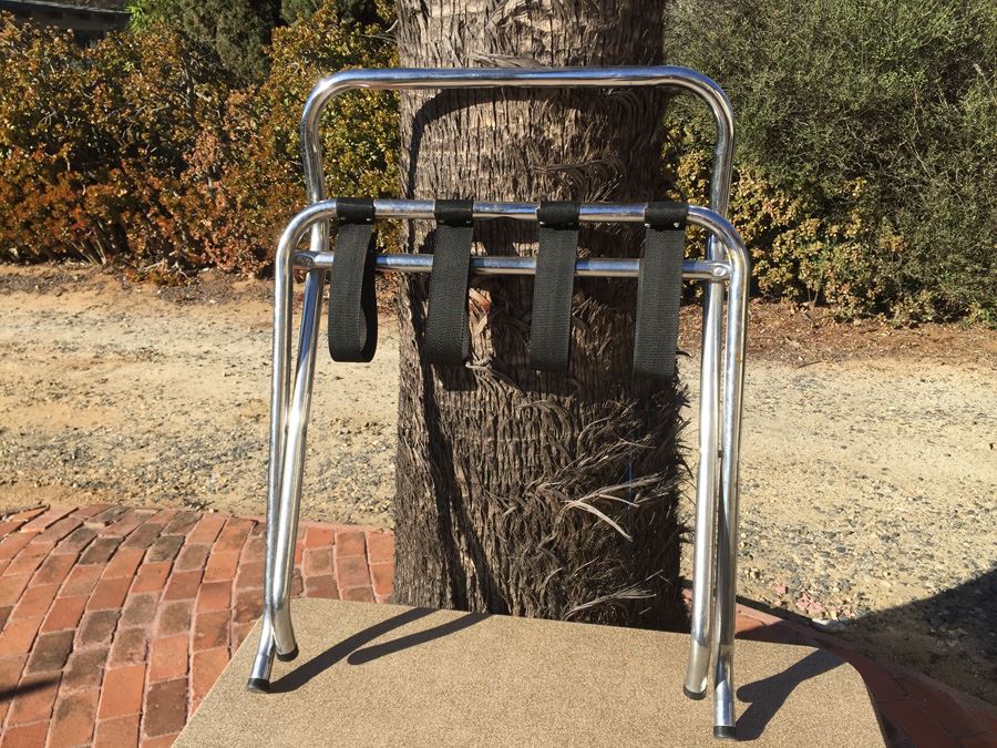 Luggage Stand [Photo 4]