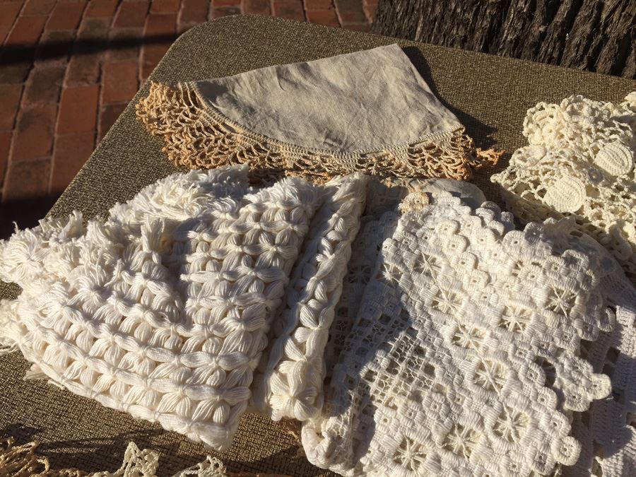 Vintage Hand Made Crochet Lot Tablecloths Runners  [Photo 18]