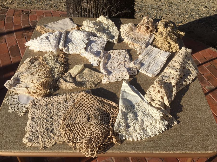 Vintage Hand Made Crochet Lot Tablecloths Runners  [Photo 2]