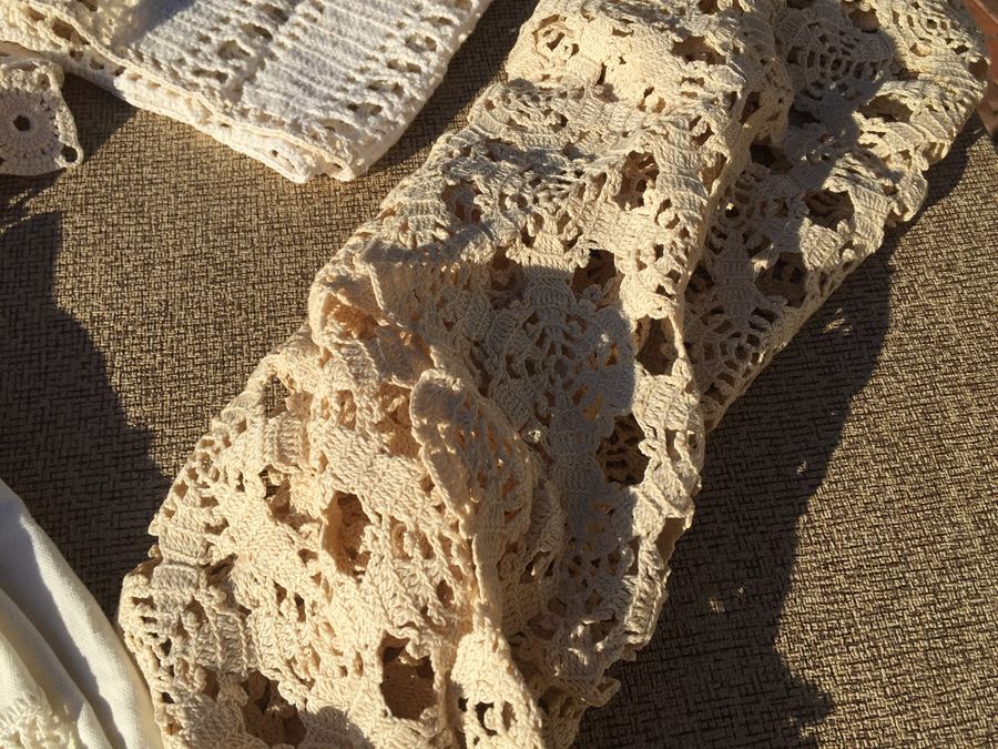 Vintage Hand Made Crochet Lot Tablecloths Runners  [Photo 14]