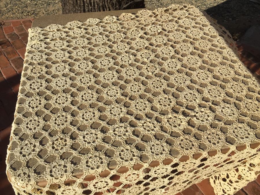 Vintage Hand Made Crochet Lot Tablecloths Runners  [Photo 7]