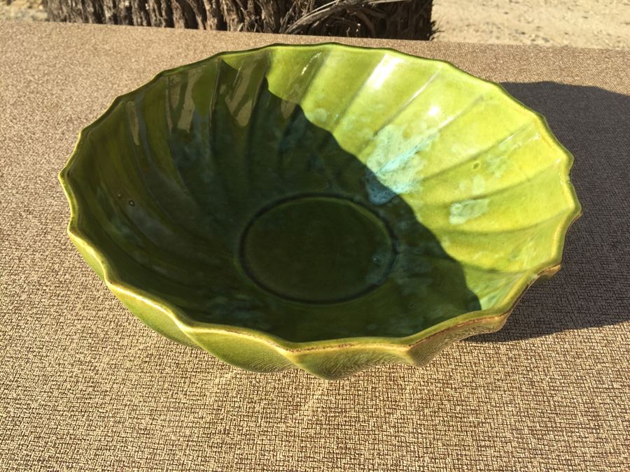 Mid-Century Covina Pottery California Green Swirled Bowl #947 Planter [Photo 4]