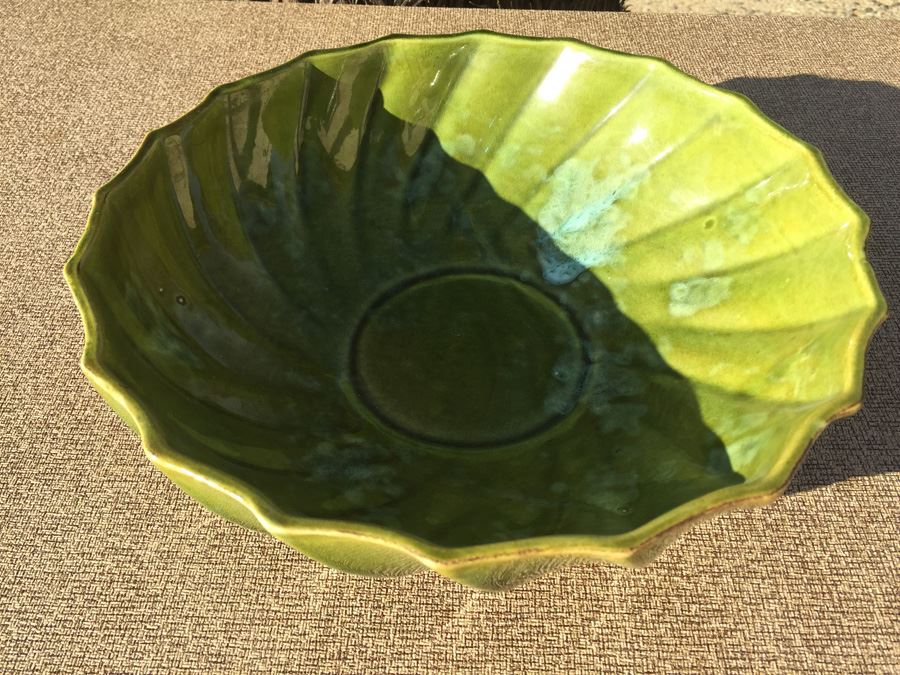 Mid-Century Covina Pottery California Green Swirled Bowl #947 Planter [Photo 1]
