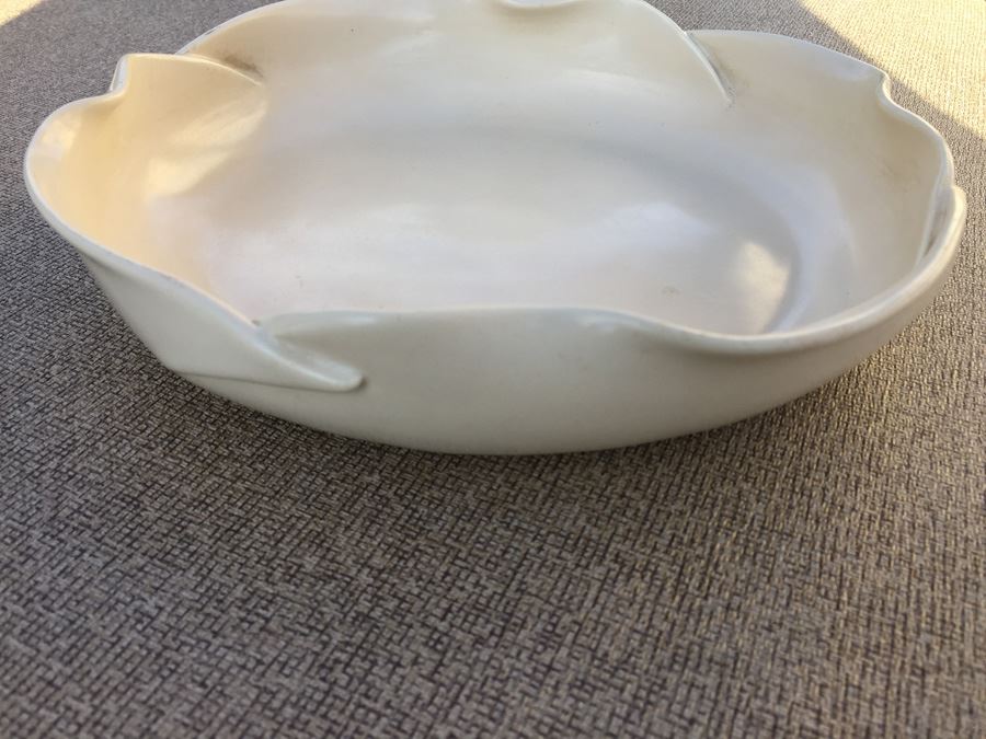 Hand Made Pottery Bowl [Photo 2]