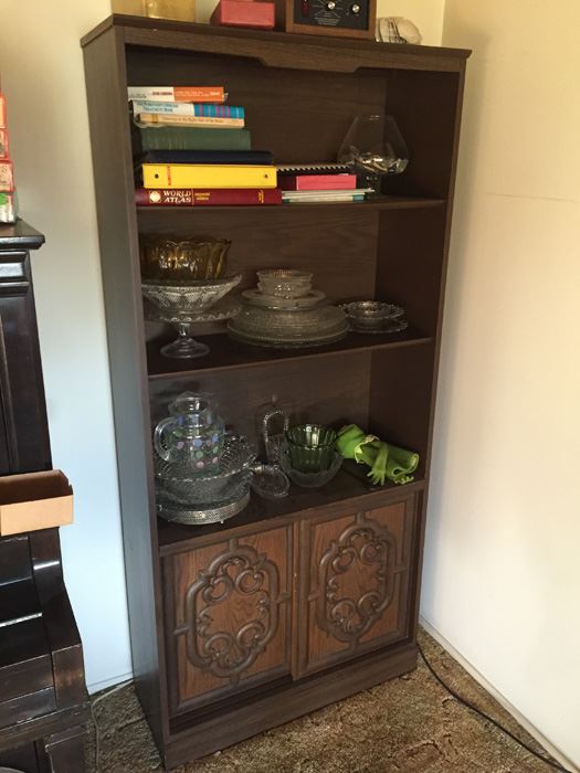 Bookshelf (Empty) [Photo 3]