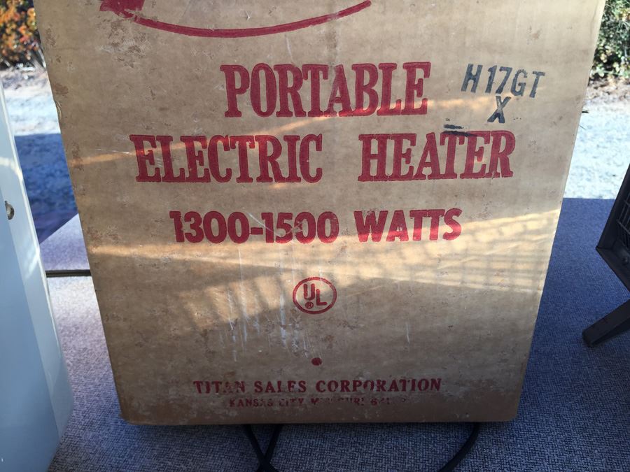 Vintage Portable Electric Heaters (One With Box) [Photo 7]