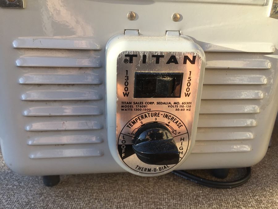 Vintage Portable Electric Heaters (One With Box) [Photo 3]