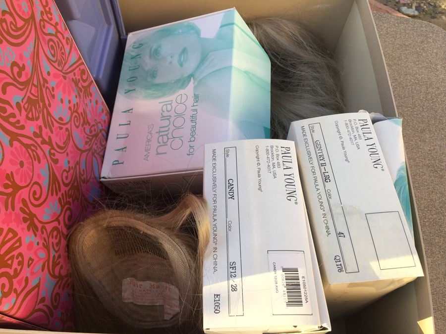 Huge Hair Wig Lot With Retro Box [Photo 10]