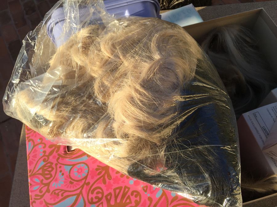 Huge Hair Wig Lot With Retro Box [Photo 6]