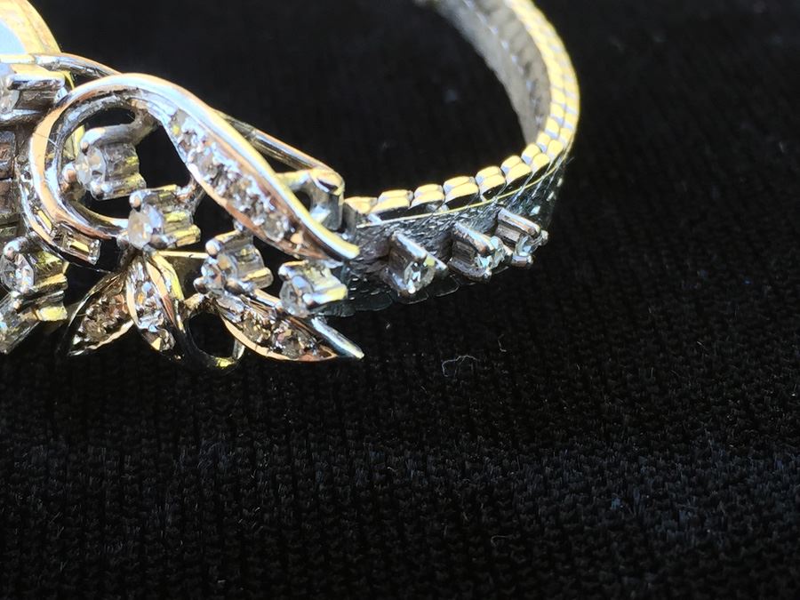 Ladies 18K White Gold Omega Geneve Watch Covered In Diamonds [Photo 10]