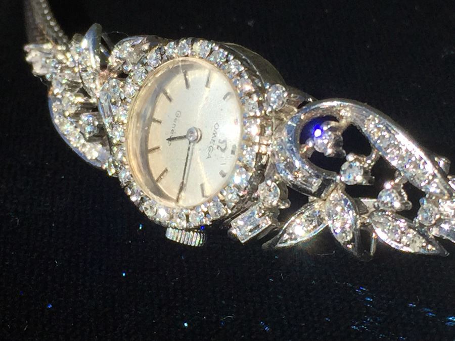 Ladies 18K White Gold Omega Geneve Watch Covered In Diamonds [Photo 19]