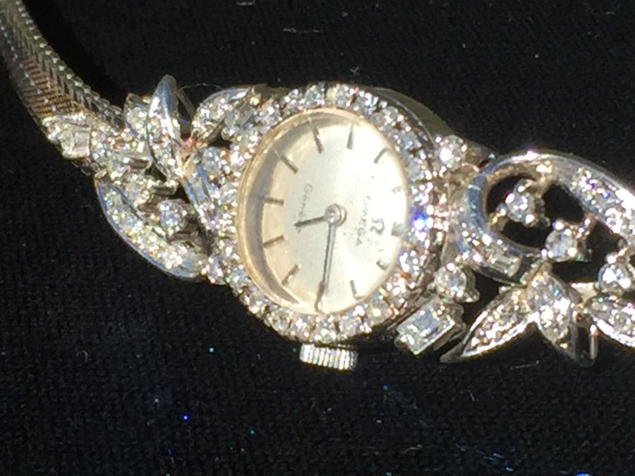 Ladies 18K White Gold Omega Geneve Watch Covered In Diamonds [Photo 18]