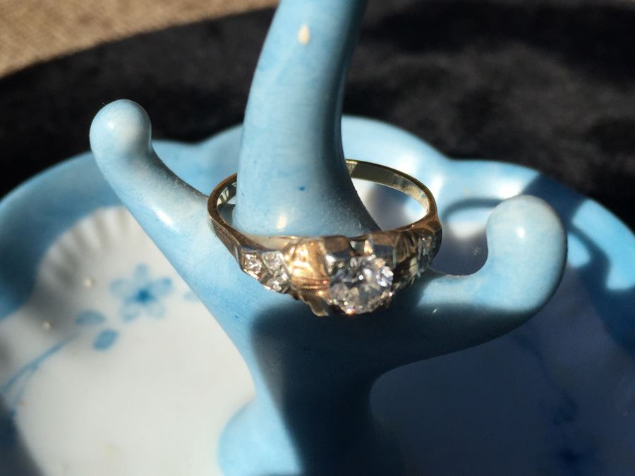 Vintage 14K Gold Ring With Diamond (Note That The Diamond Has A Large Chip)  [Photo 1]