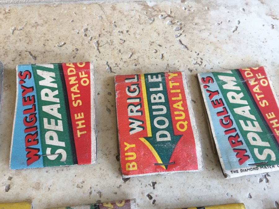 Vintage 1930's 1940's Bubble Chewing Gum Wrigleys Advertising Matches Match Collection [Photo 3]