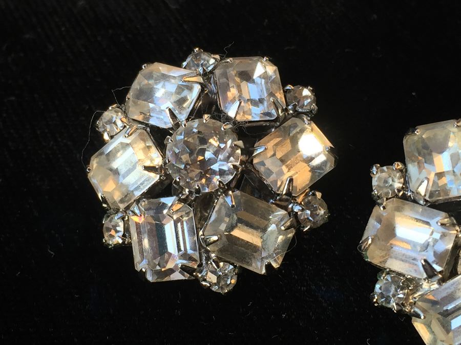 Vintage WEISS Clip On Earrings [Photo 2]