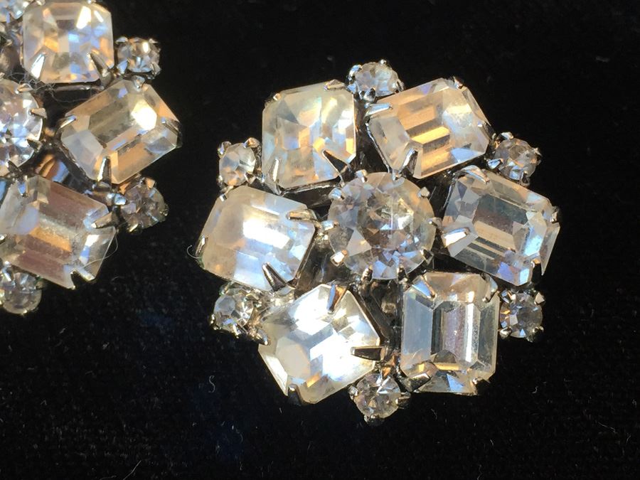 Vintage WEISS Clip On Earrings [Photo 4]